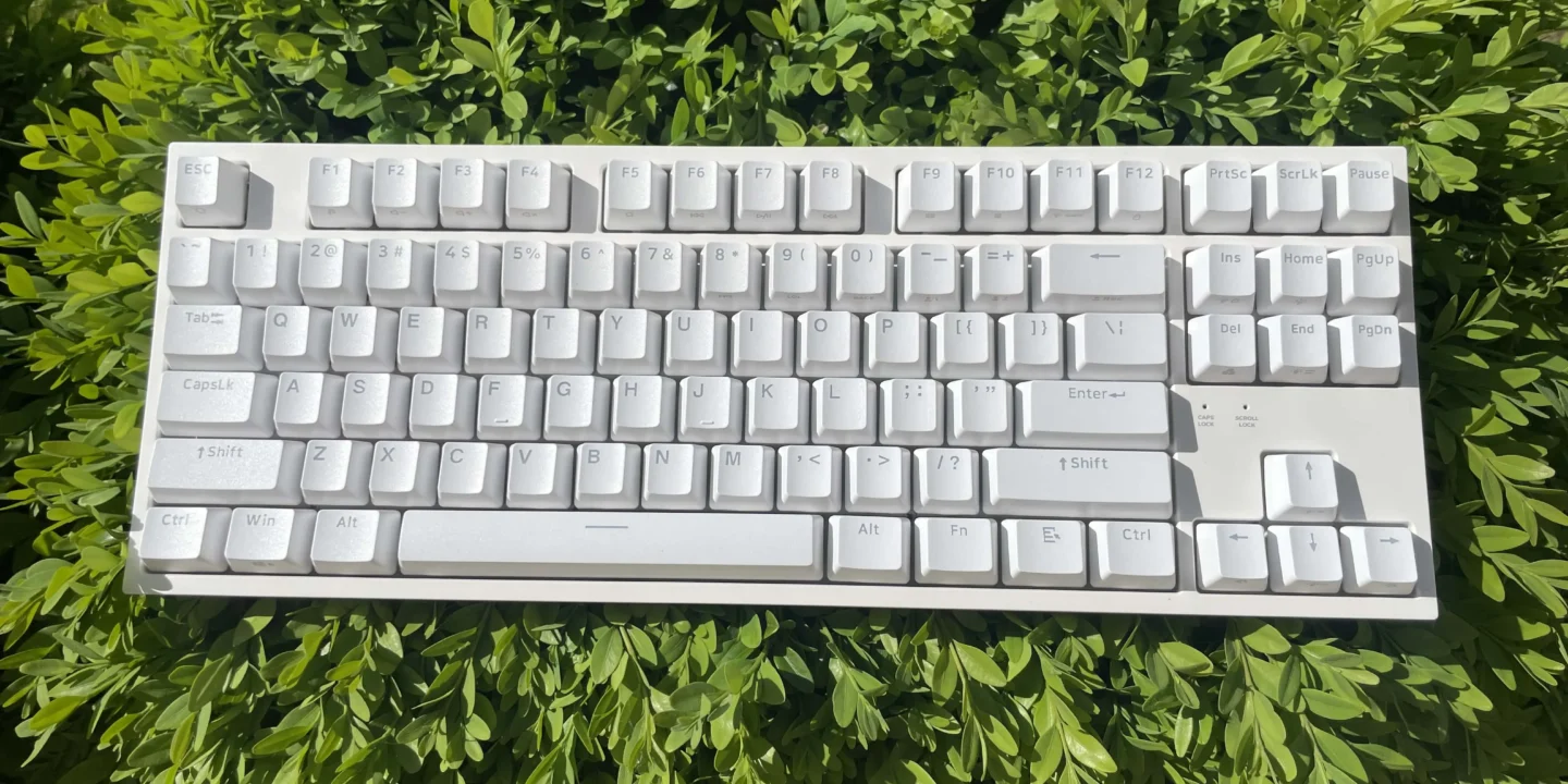 Genesis Thor 404 TKL