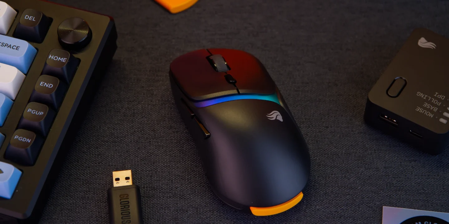 Glorious Model D3 Wireless - Góra 1
