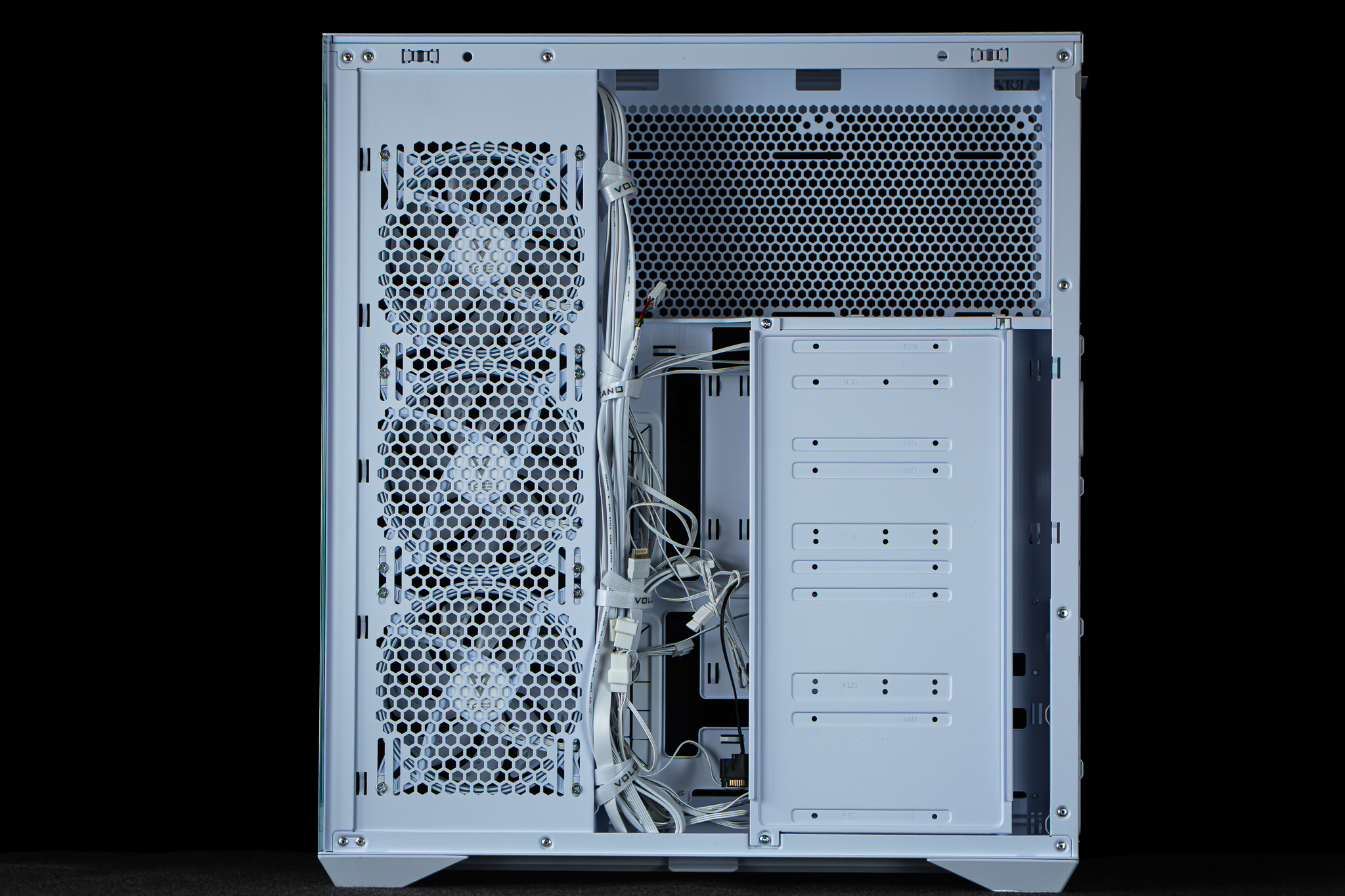 Recenzja Modecom Volcano Space XL 5F – Pancerne akwarium wagi ciężkiej 60 Right Image