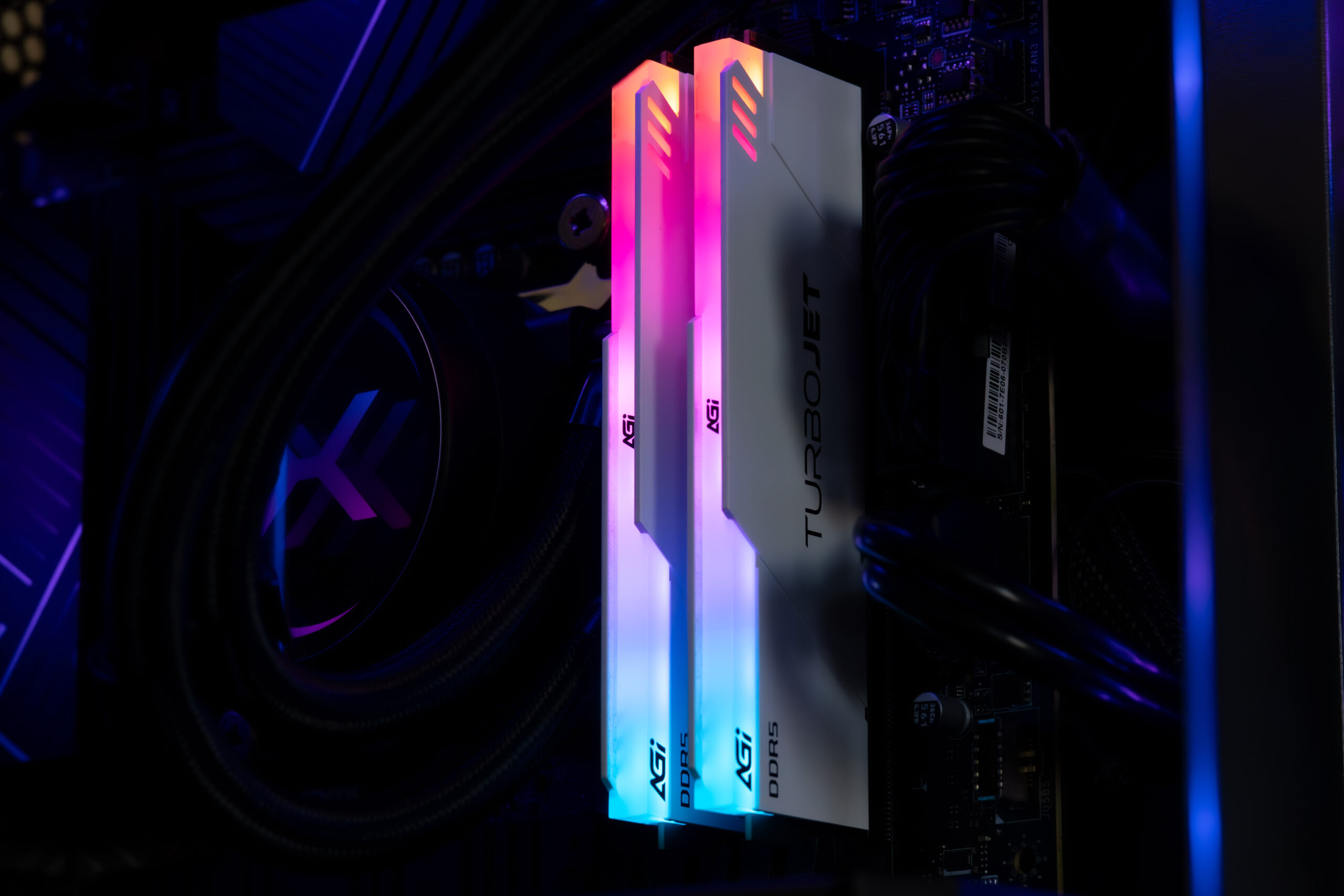 Recenzja AGI UD858 TURBOJET RGB DDR5 - nowy gracz z mocnym wejściem na rynek 69 DSC03490 Poprawione Szum scaled