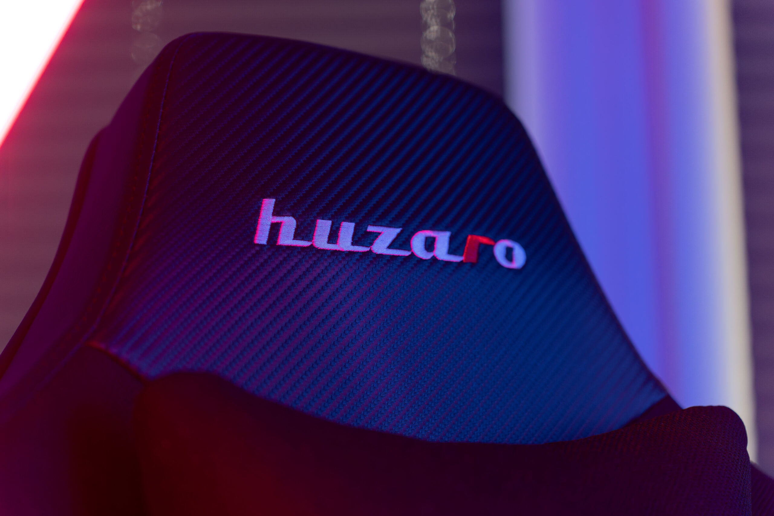 Huzaro Force 7.6 - zagłówek